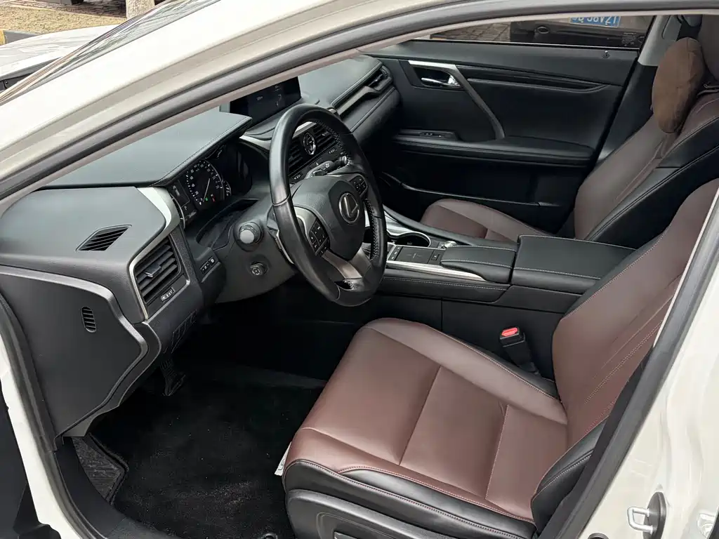 Lexus RX 2020 facelift 300 two-wheel drive elite version купить на сайте DeffCars
