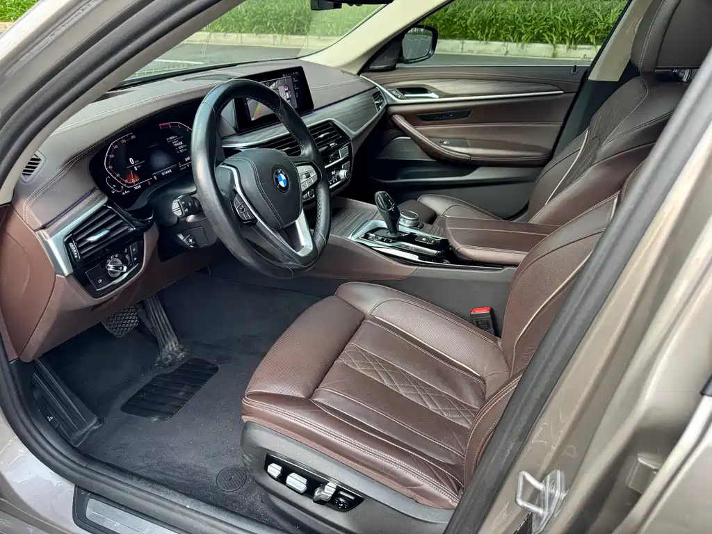 BMW 5 Series 2020 530Li Exclusive Luxury Package купить на сайте DeffCars