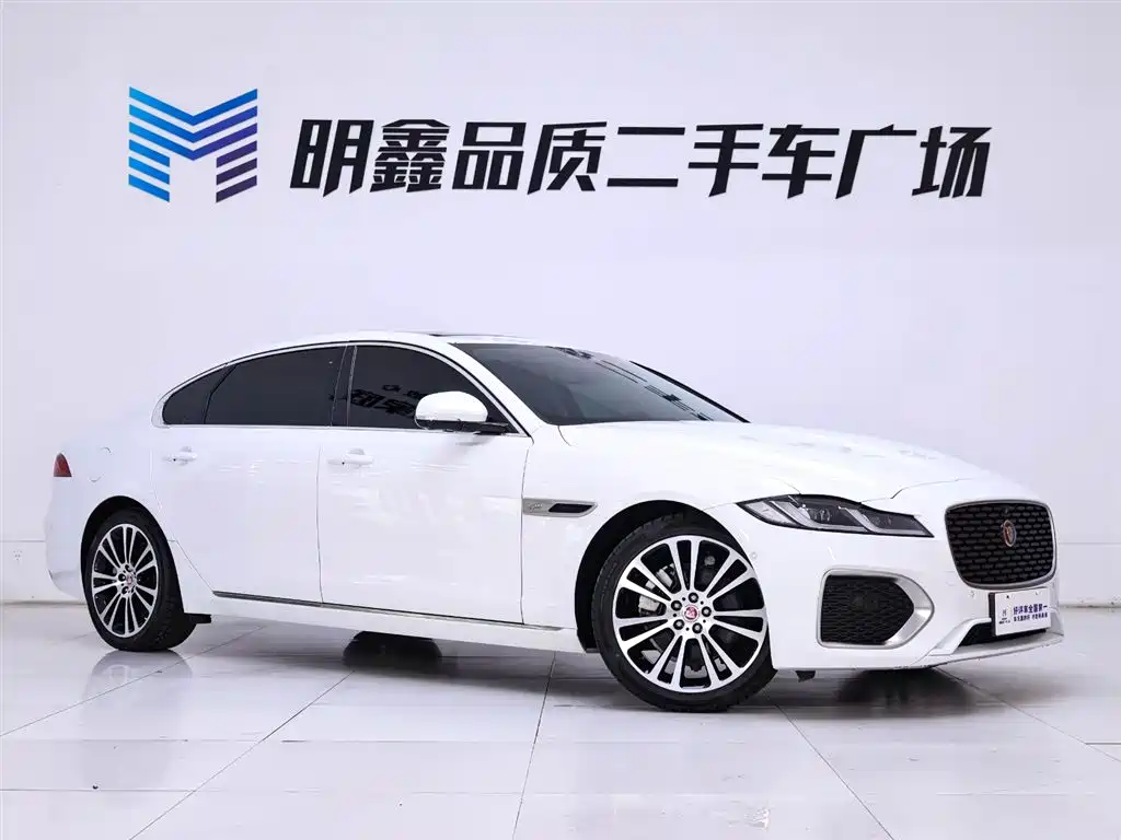 Jaguar XFL 2024 2.0T P250 two-wheel drive exclusive luxury version купить на сайте DeffCars