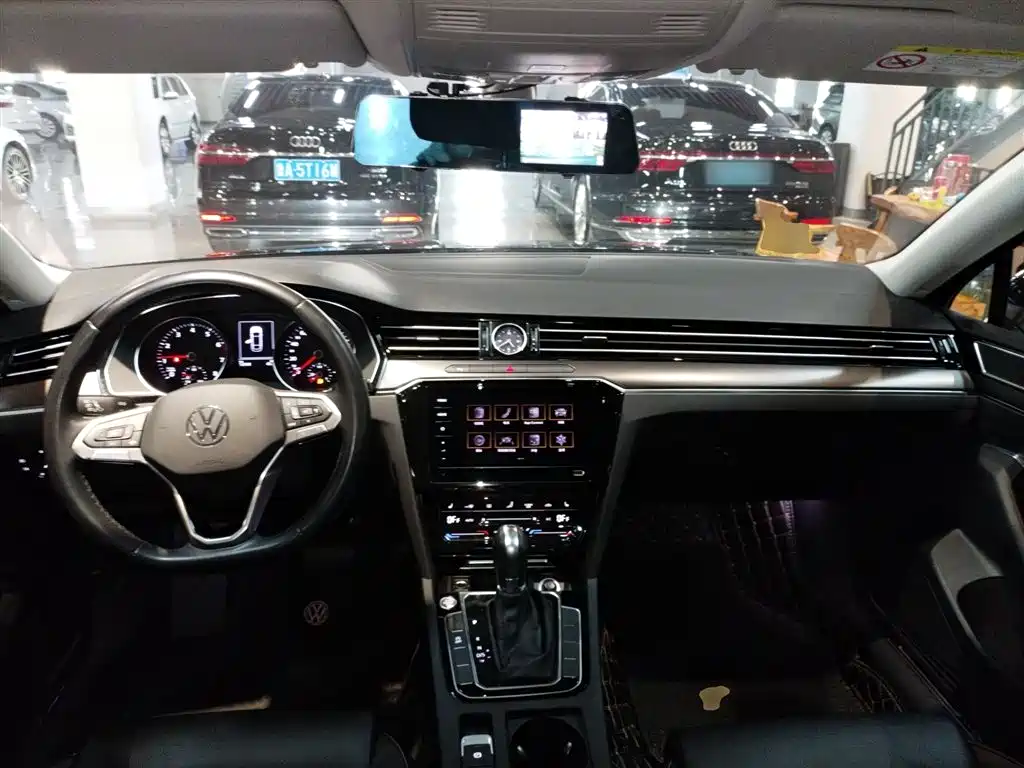 Magotan 2020 330TSI DSG leading model купить на сайте DeffCars