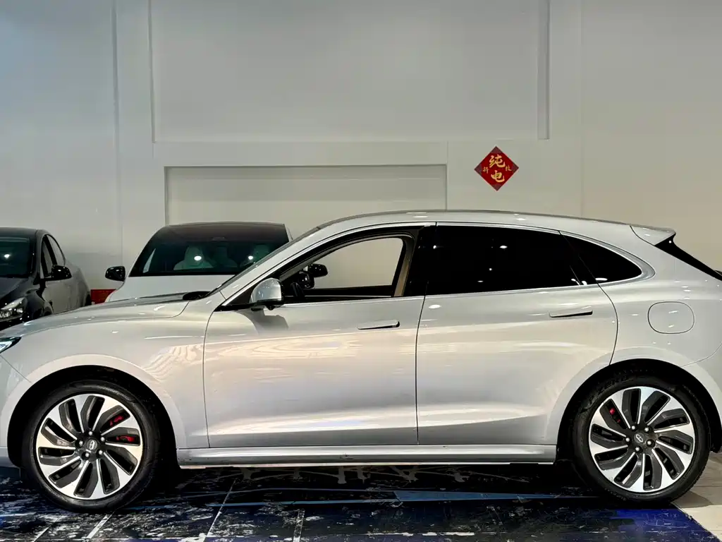 Wenjie M5 2022 extended range four-wheel drive performance version купить на сайте DeffCars