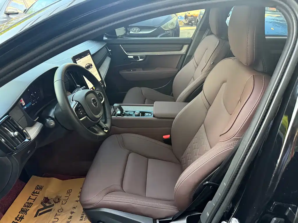 Volvo S90 2026 B5 Zhiyi Luxury Edition купить на сайте DeffCars