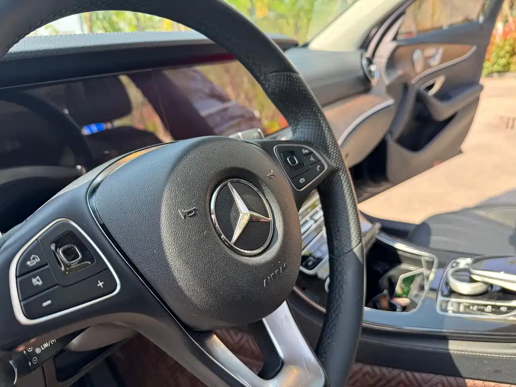 Mercedes-Benz E-Class 2016 E 300 L Fashion Model купить на сайте DeffCars