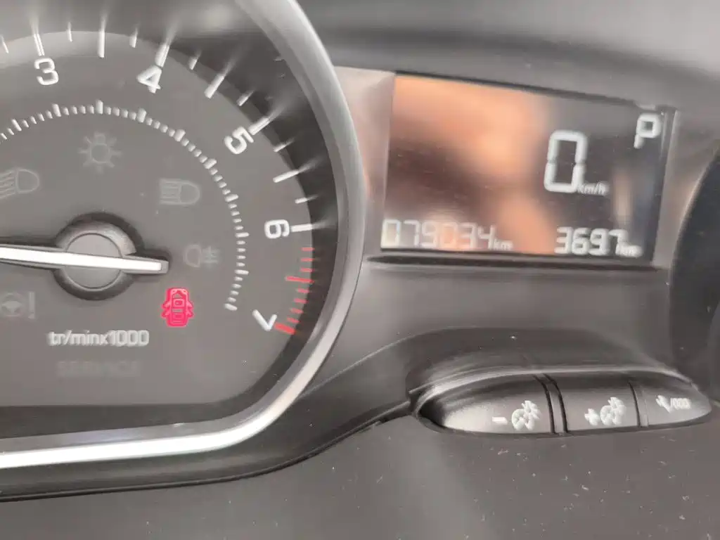 Peugeot 2008 2014 1.6L Automatic Fashion Edition купить на сайте DeffCars