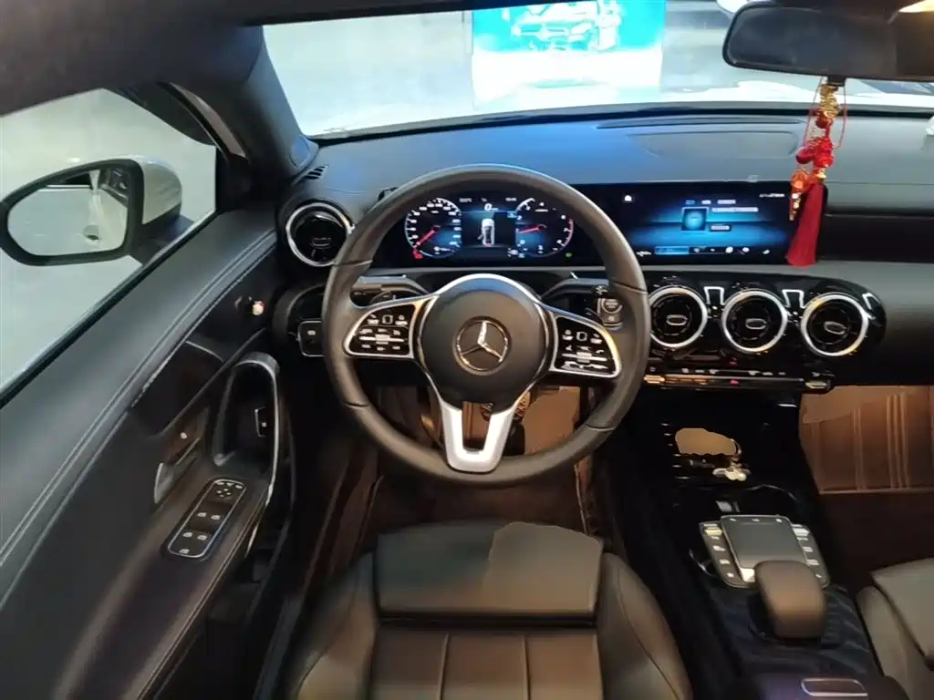 Mercedes-Benz A-Class 2022 A 200 L Sports Sedan Dynamic Type купить на сайте DeffCars