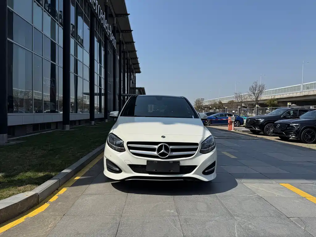 Mercedes-Benz B-Class 2017 B 200 Dynamic купить на сайте DeffCars