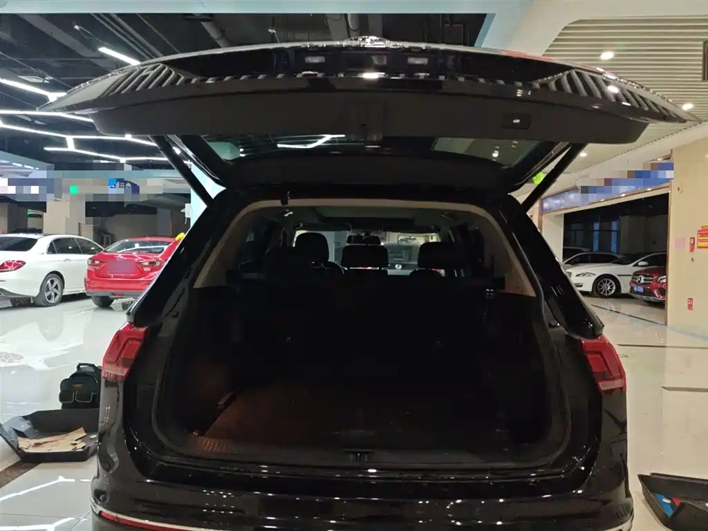 Tiguan L 2022 330TSI automatic two-wheel drive comfort version купить на сайте DeffCars