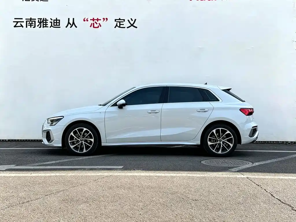 Audi A3 2024 Sportback 35 TFSI aggressive sports model купить на сайте DeffCars