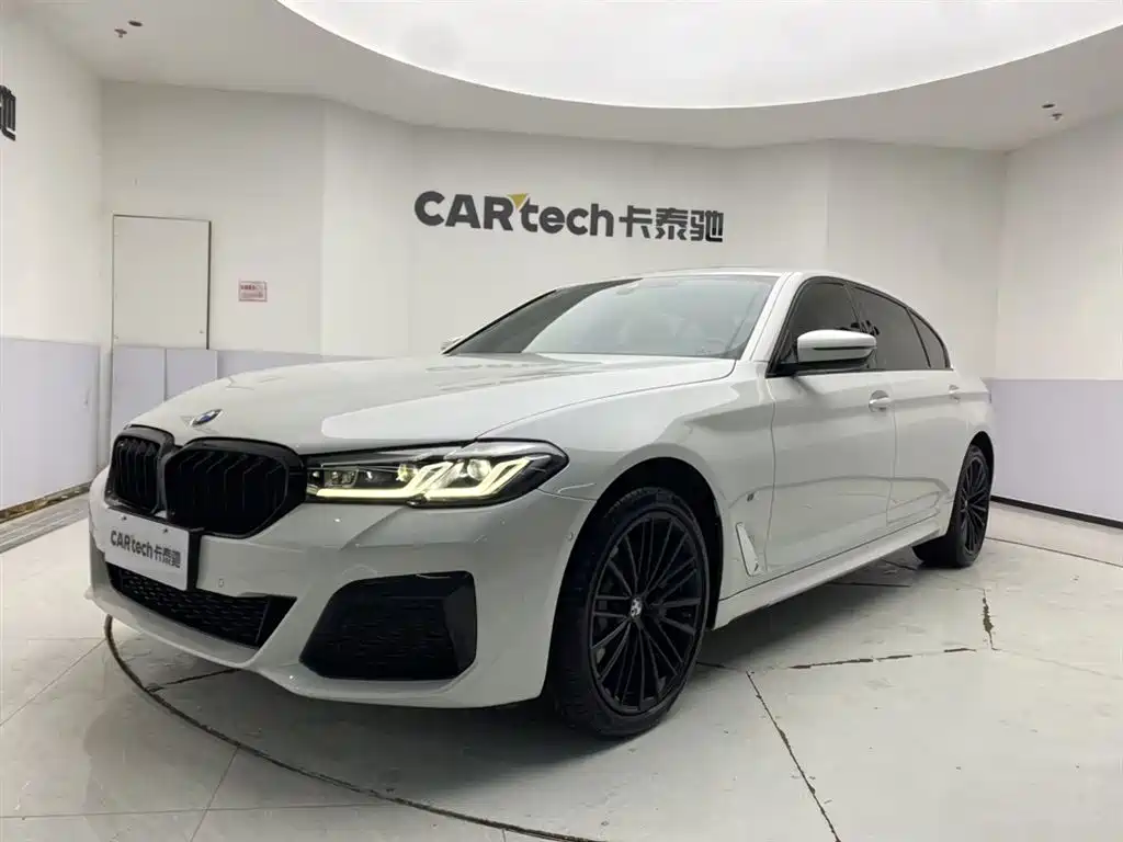 BMW 5 Series 2023 530Li Leading M Sports Package купить на сайте DeffCars
