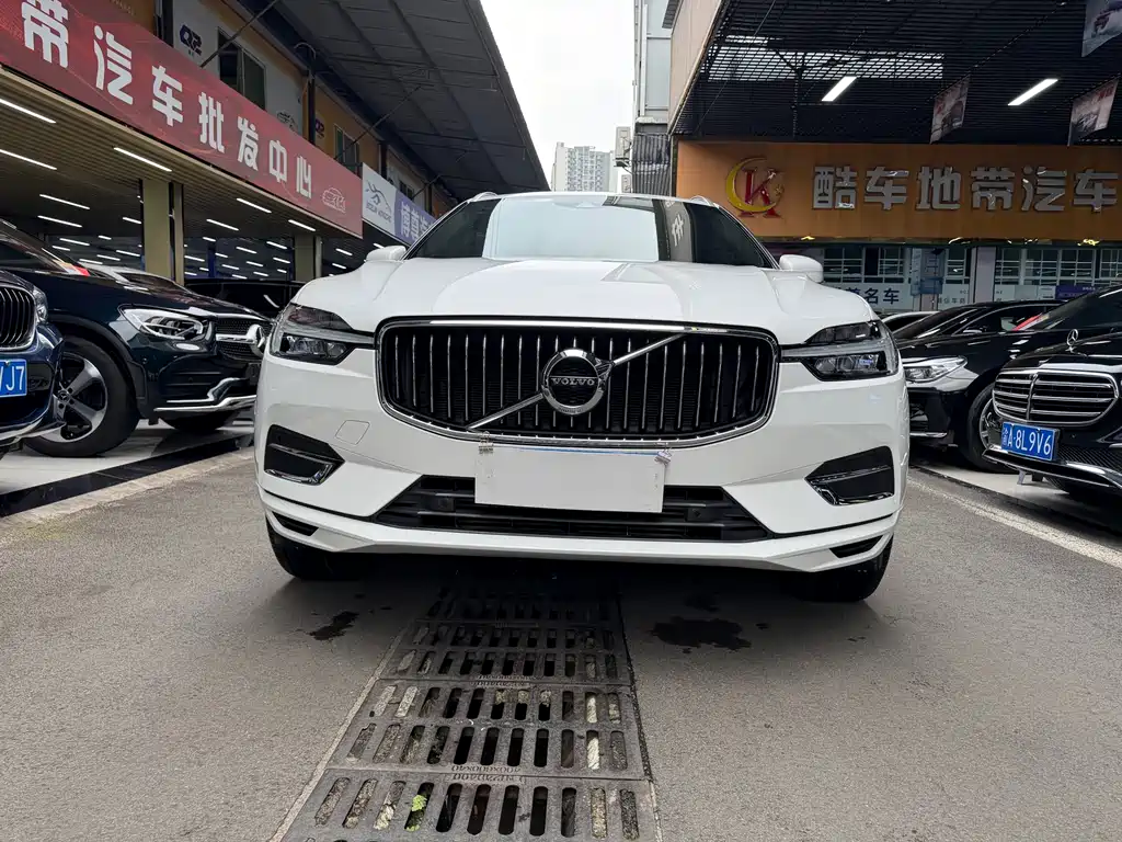 Volvo XC60 2021 T5 four-wheel drive Zhiyuan Deluxe Edition купить на сайте DeffCars
