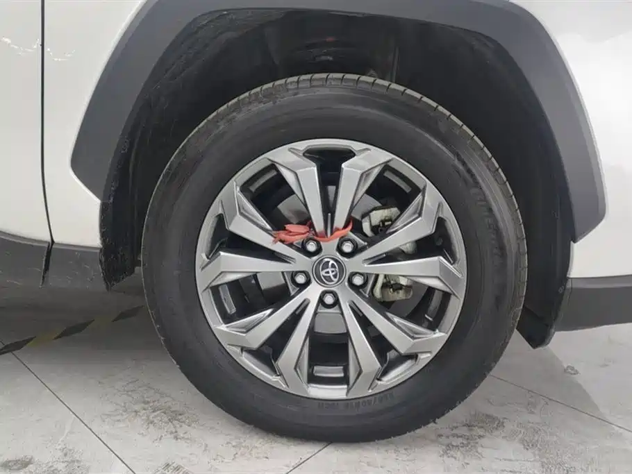 RAV4 Rongfang 2022 2.0L CVT two-wheel drive fashion Plus version купить на сайте DeffCars