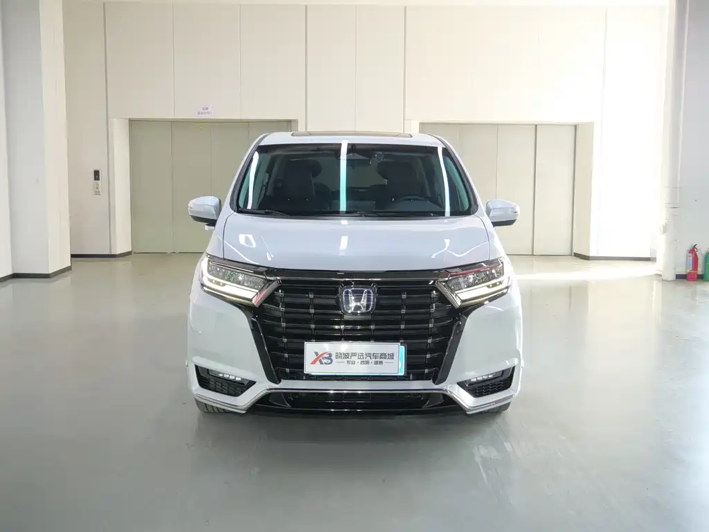 Alison 2024 2.0L e:HEV Deluxe Edition купить на сайте DeffCars