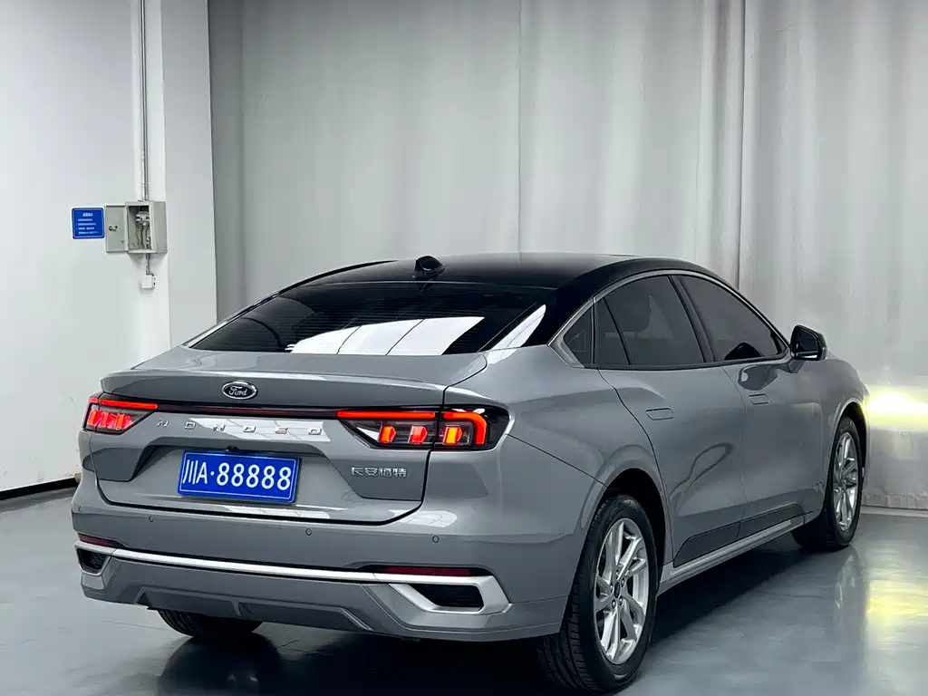 Mondeo 2023 EcoBoost 245 Luxury купить на сайте DeffCars