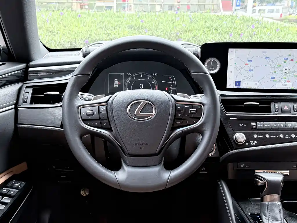 Lexus ES 2023 260 Excellence Edition купить на сайте DeffCars