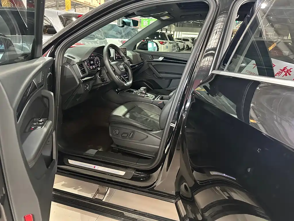 Audi Q5L 2020 facelift 40 TFSI enjoys fashionable style купить на сайте DeffCars