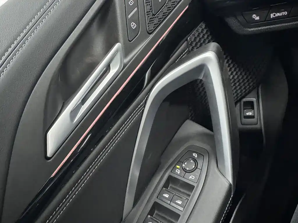 BMW X1 2024 sDrive20Li X Design Package купить на сайте DeffCars