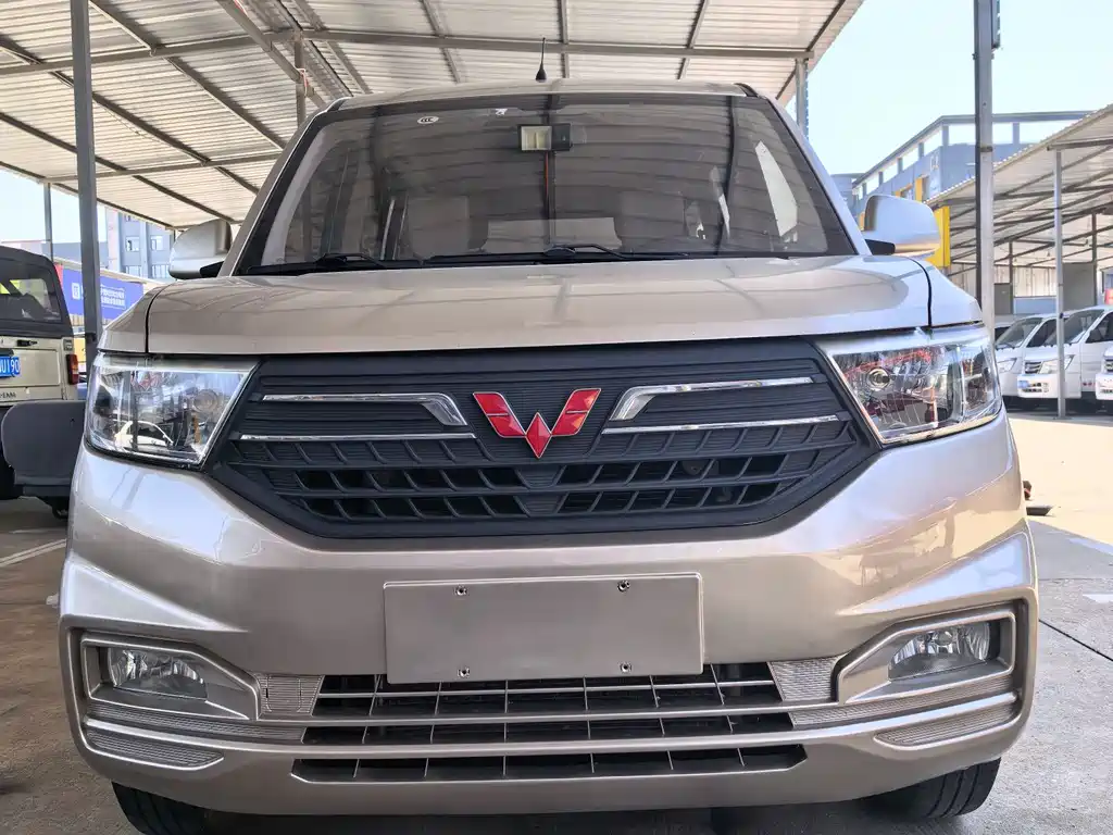 Wuling Hongguang V 2019 1.5L standard L2B купить на сайте DeffCars