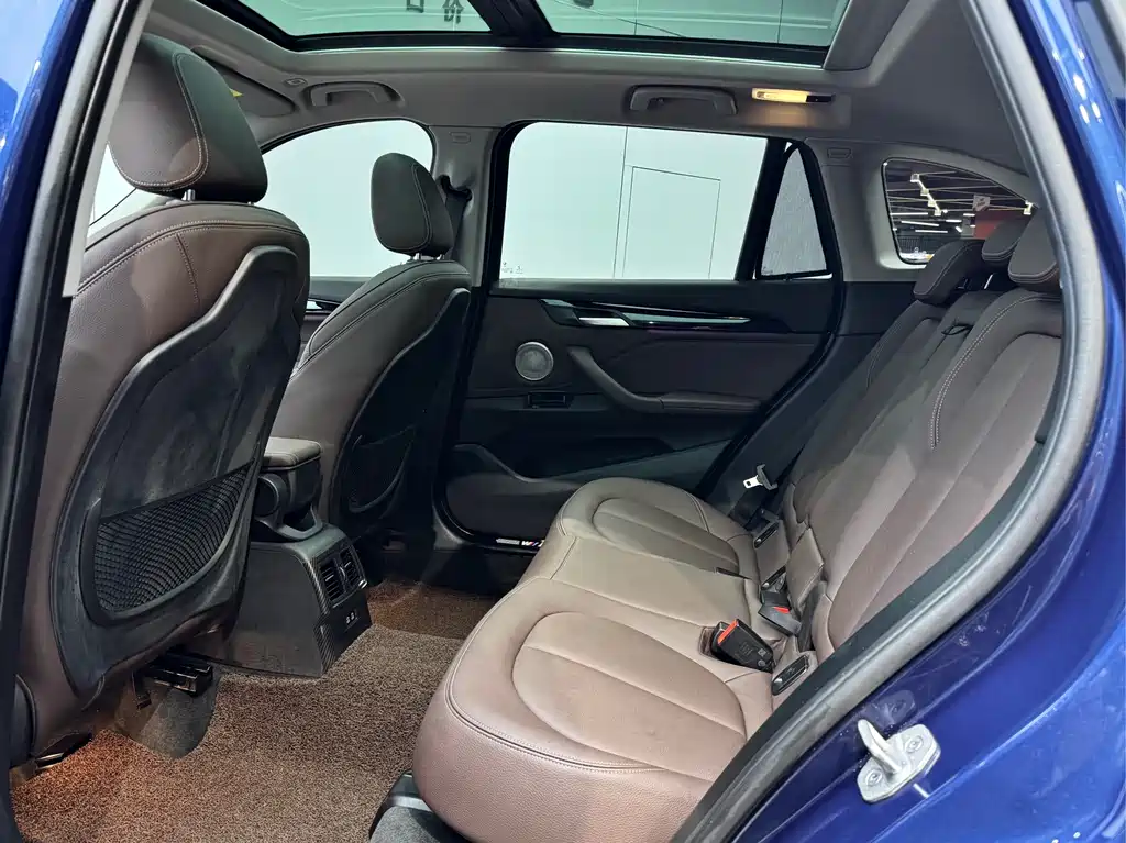 BMW X1 2021 sDrive25Li Leading Model купить на сайте DeffCars