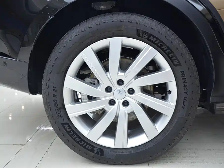 Range Rover 2025 3.0 L6 400PS Extended Edition купить на сайте DeffCars