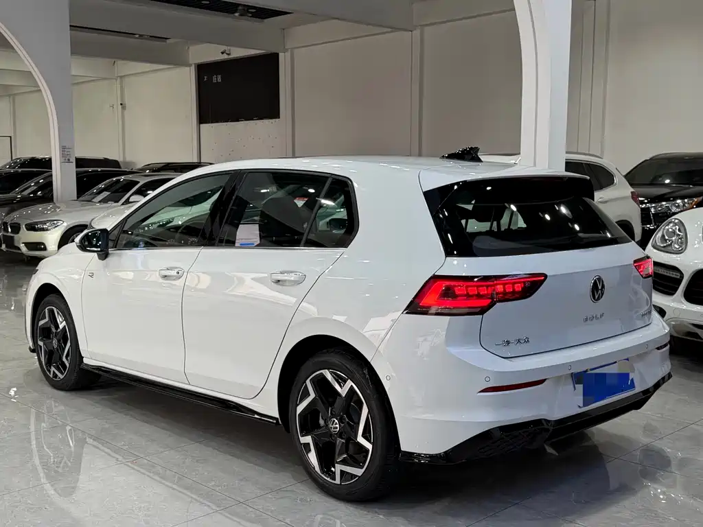 Golf 2025 facelift 300TSI R-Line купить на сайте DeffCars