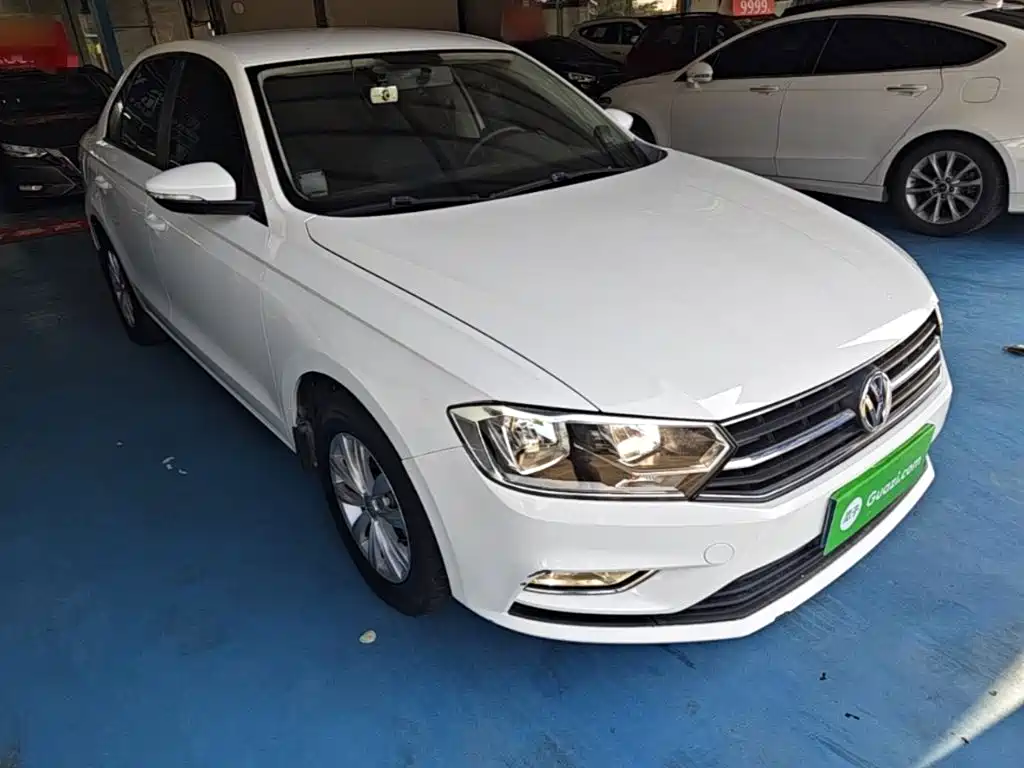 Bora 2017 1.6L automatic fashion model купить на сайте DeffCars