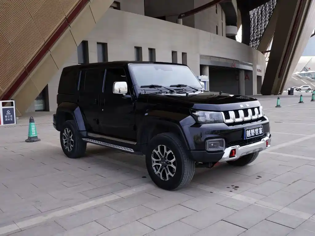 Beijing off-road BJ40 2020 2.0T automatic four-wheel drive city hunter version supreme type купить на сайте DeffCars