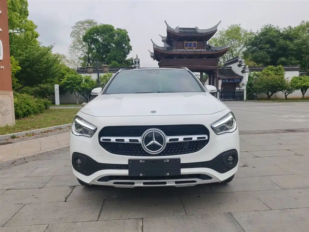 Mercedes-Benz GLA 2023 GLA 200 купить на сайте DeffCars