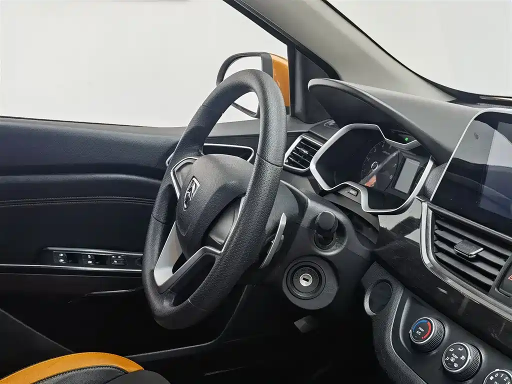 Baojun 310 2017 1.5L automatic fashion model купить на сайте DeffCars