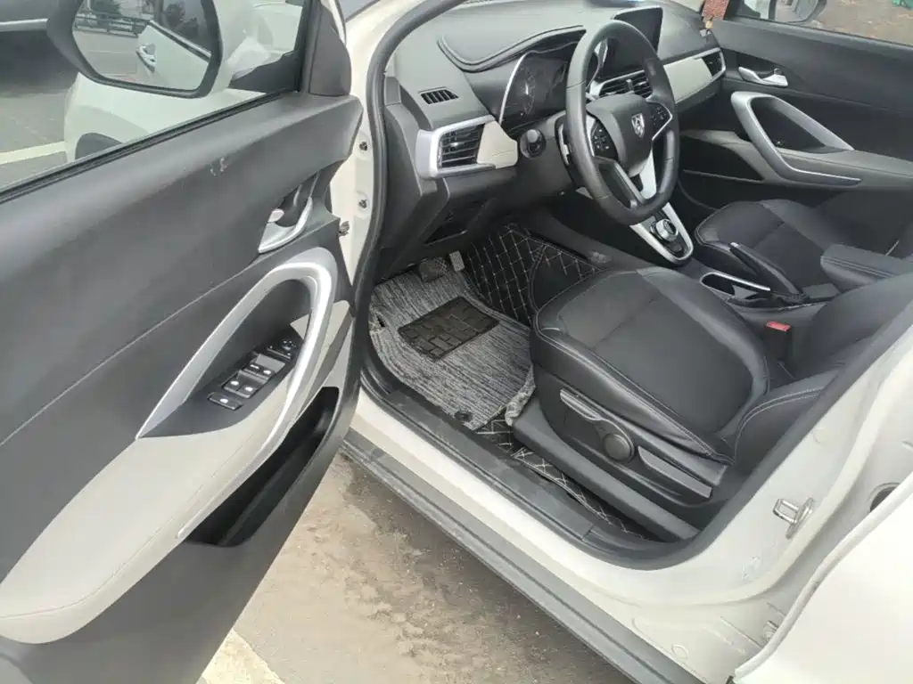 Baojun 510 2017 1.5L automatic fashion model купить на сайте DeffCars