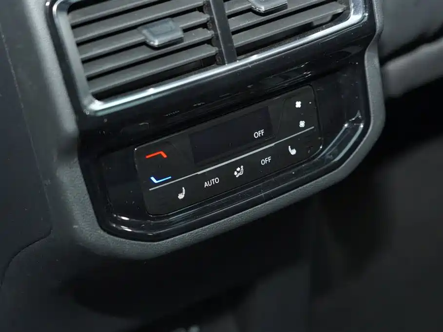 Touron 2023 facelift 380TSI four-wheel drive luxury version купить на сайте DeffCars