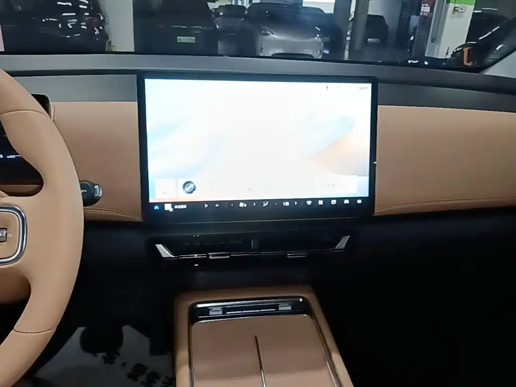 Starlight 730 New Energy 2025 plug-in hybrid 125km luxury model купить на сайте DeffCars