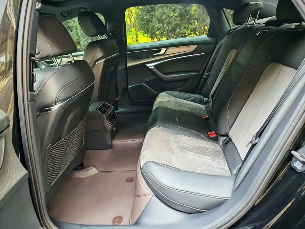 Audi A6L New Energy 2020 55 TFSI e quattro купить на сайте DeffCars