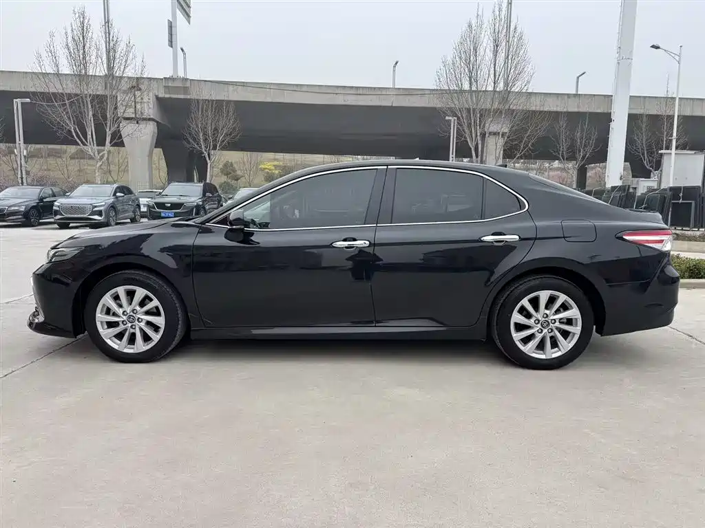 Camry 2021 2.0G Deluxe Edition купить на сайте DeffCars