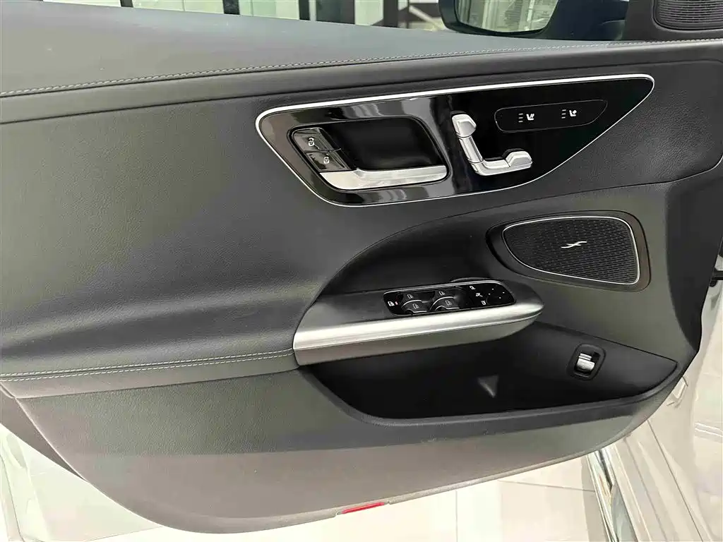 Mercedes-Benz C-Class 2025 C 260 L Sports Edition купить на сайте DeffCars