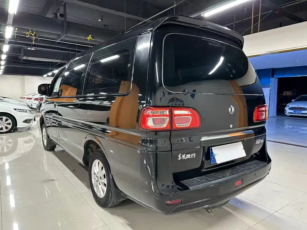Lingzhi 2018 M5L 1.6L 7-seater luxury model купить на сайте DeffCars