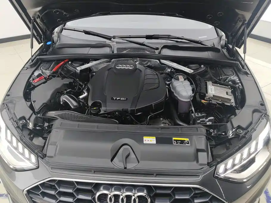 Audi A4L 2022 40 TFSI fashionable and dynamic купить на сайте DeffCars