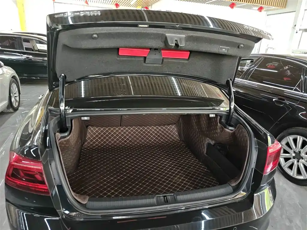 Magotan 2020 330TSI DSG luxury model купить на сайте DeffCars