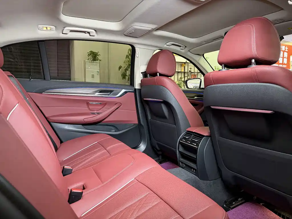 BMW 5 Series 2021 530Li Leading Luxury Package купить на сайте DeffCars