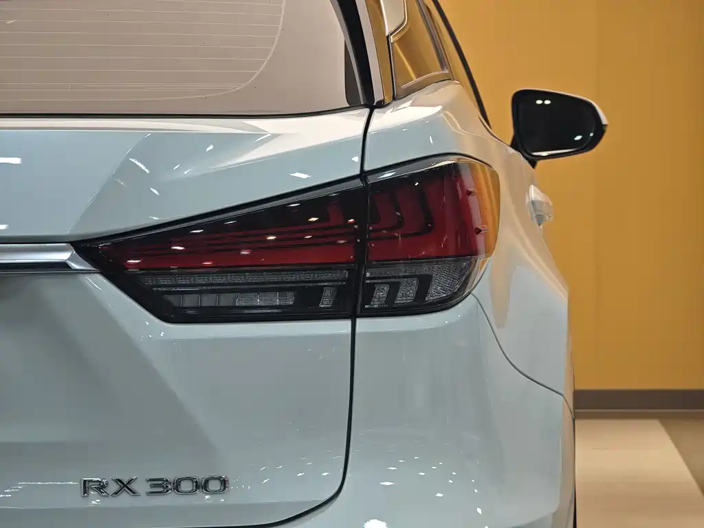Lexus RX 2020 300 2WD Elite Edition National VI купить на сайте DeffCars