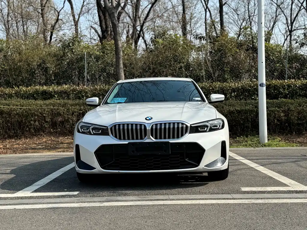 BMW 3 Series 2024 320i M Sports Package купить на сайте DeffCars