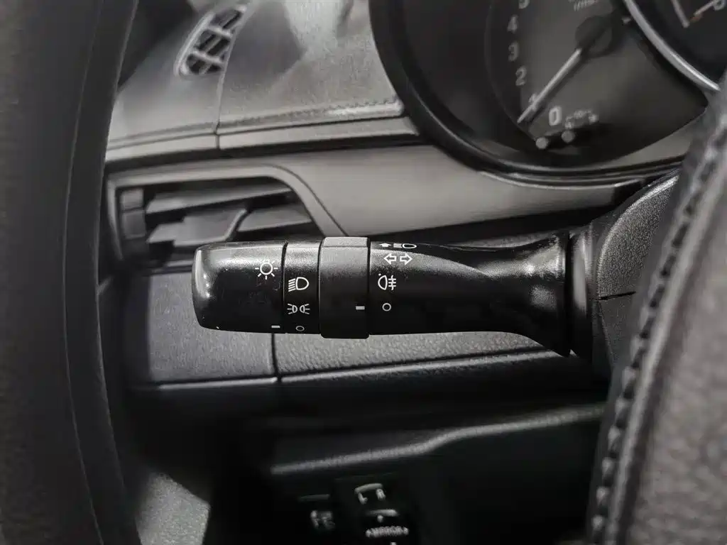 YARiS L Zhixuan 2021 1.5L CVT leading version купить на сайте DeffCars