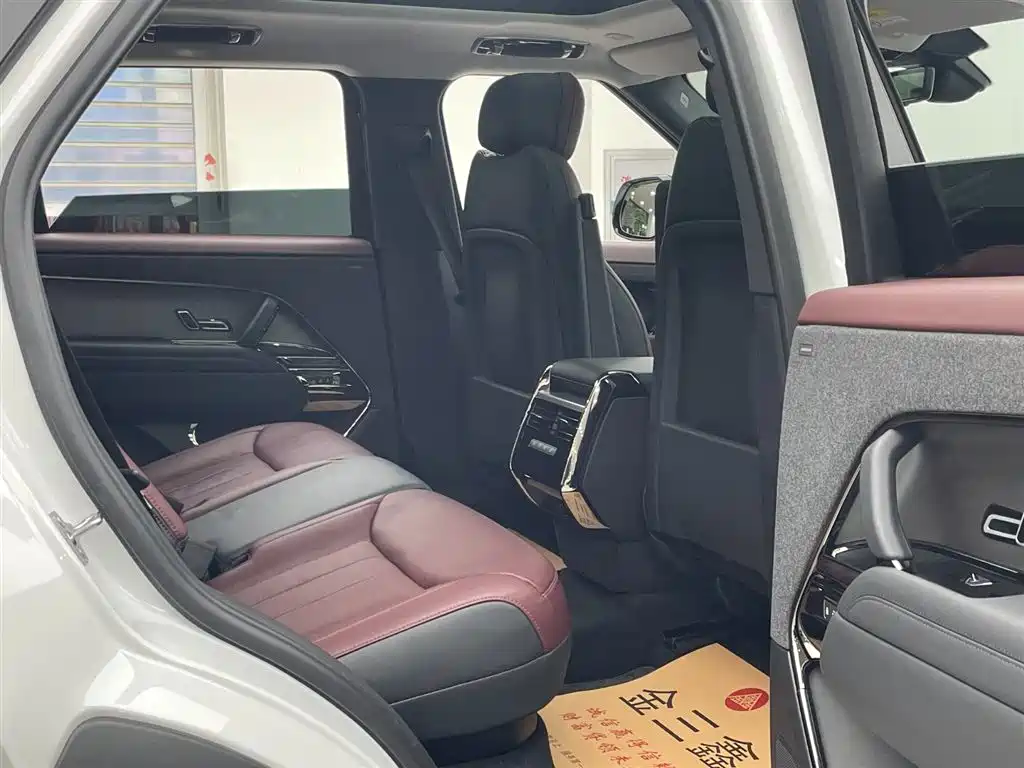 Range Rover Sport 2024 400PS Dynamic SE купить на сайте DeffCars