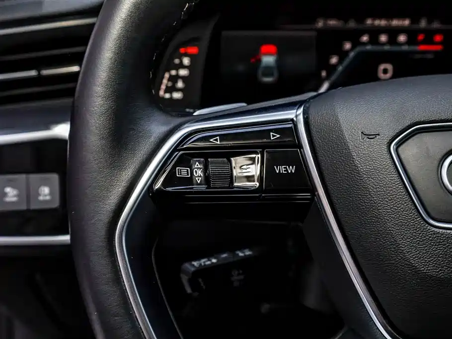 Audi A7L 2024 45TFSI S-line Dream Building Liquid Crystal Package купить на сайте DeffCars