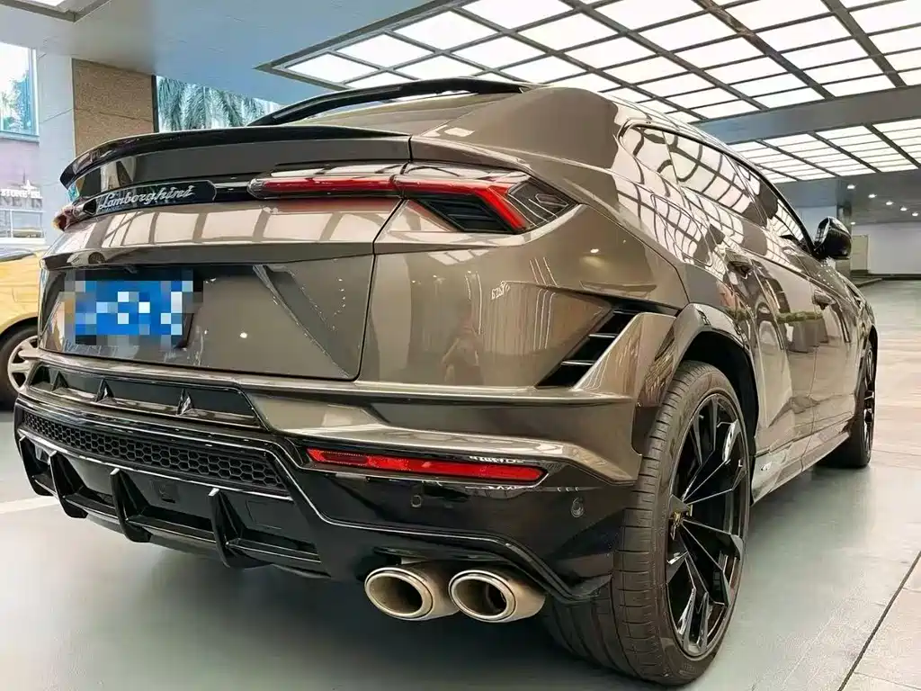 Urus 2023 4.0T V8 S купить на сайте DeffCars