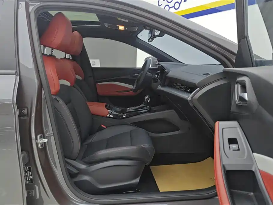 MG5 2023 180DVVT CVT Deluxe Edition купить на сайте DeffCars