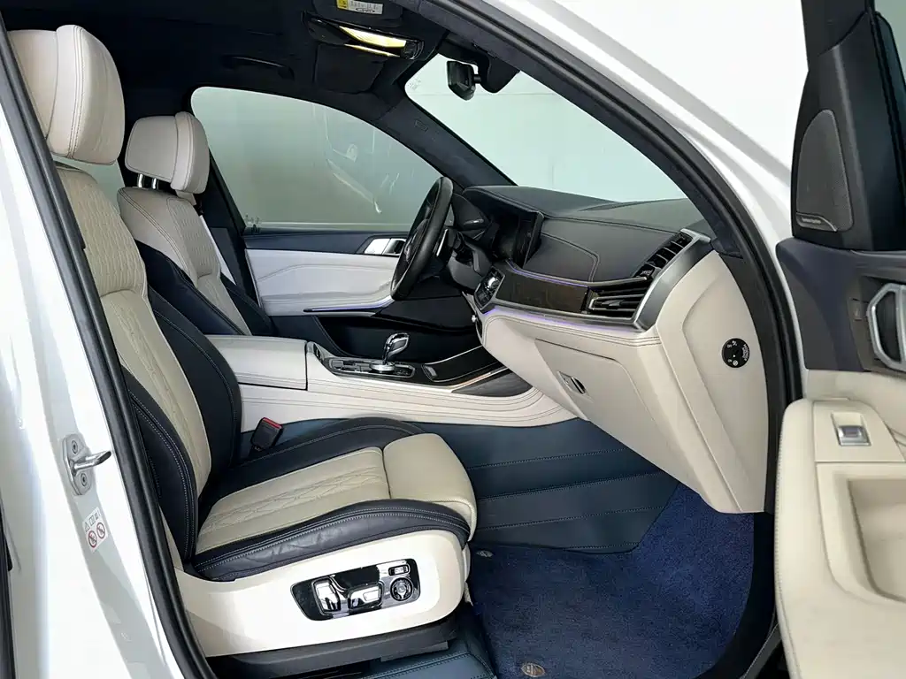 BMW X7 2019 xDrive40i Exclusive M Sports Package купить на сайте DeffCars