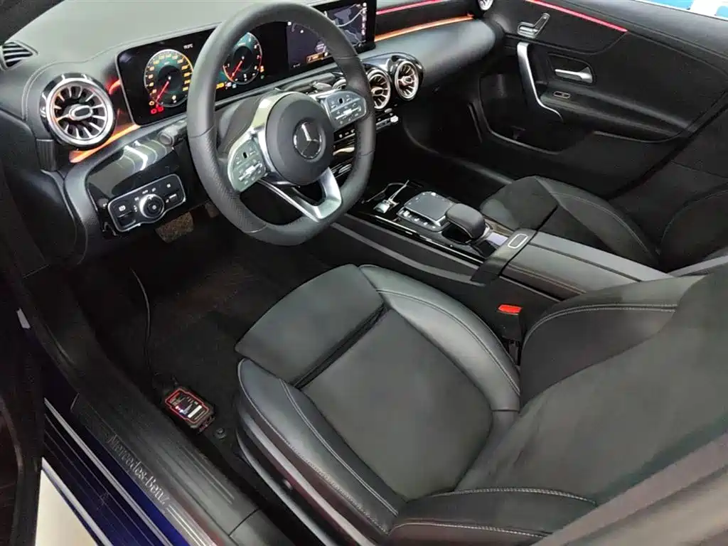 Mercedes-Benz A-Class 2020 Facelift A 200 L Sports Sedan Fashionable купить на сайте DeffCars