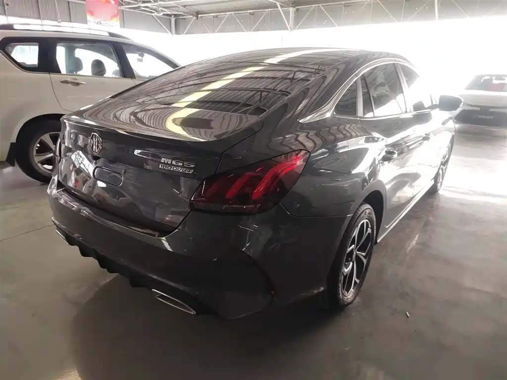 MG5 2022 180DVVT CVT Youth Flagship Edition купить на сайте DeffCars