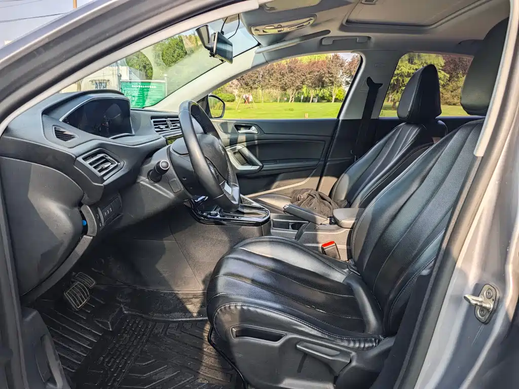Peugeot 308 2018 230THP Automatic Deluxe Edition купить на сайте DeffCars