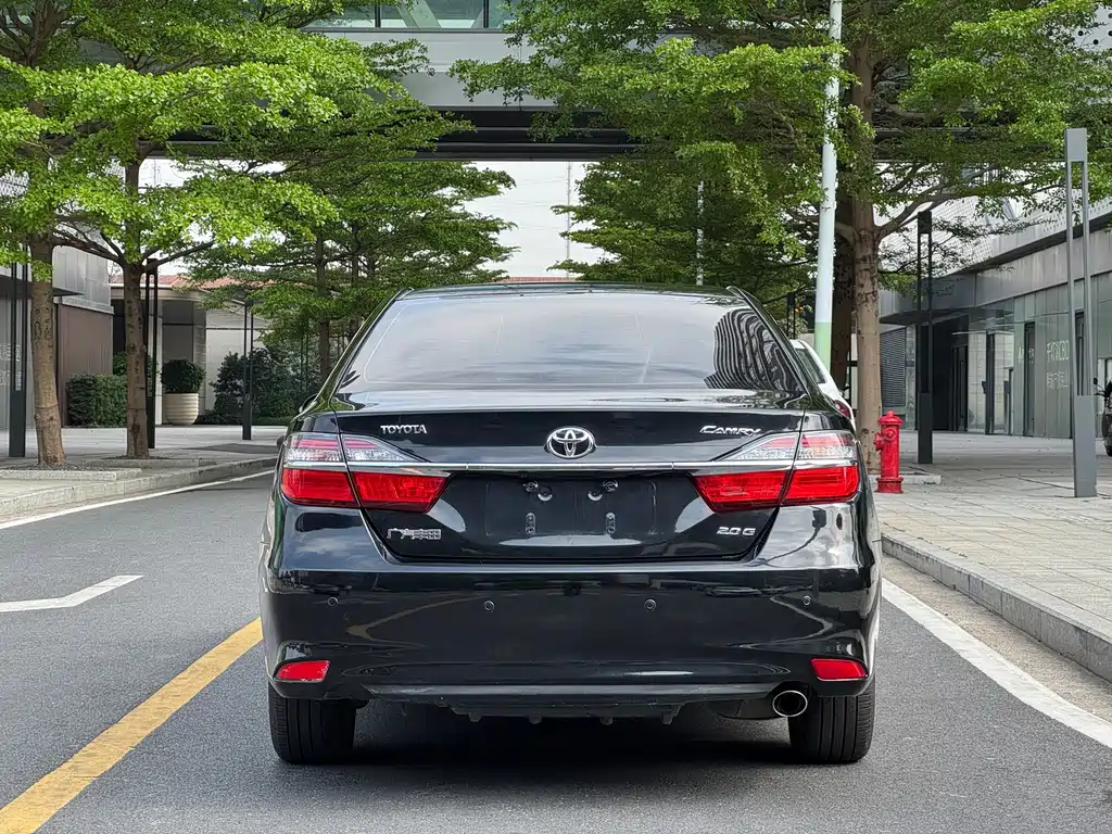 Camry 2016 2.0G 10th Anniversary Leading Edition купить на сайте DeffCars
